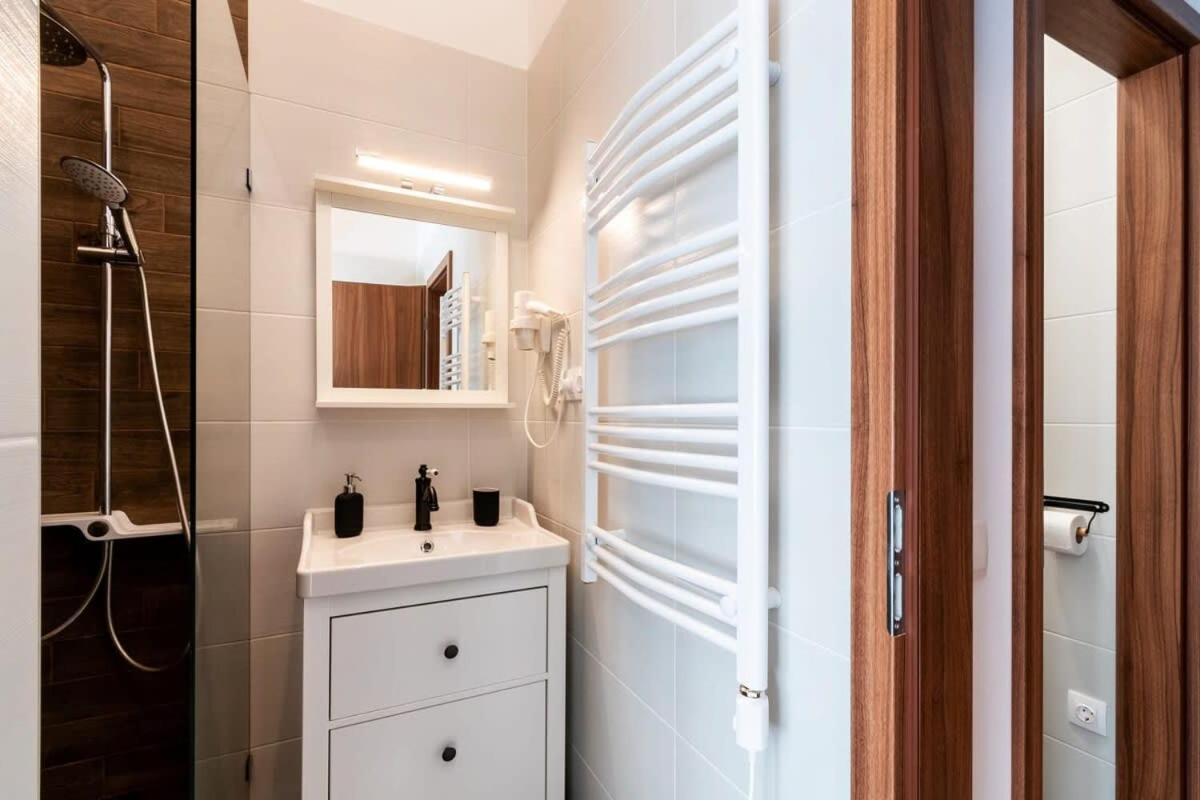 Comfy New Apartment At Castle Βουδαπέστη Εξωτερικό φωτογραφία