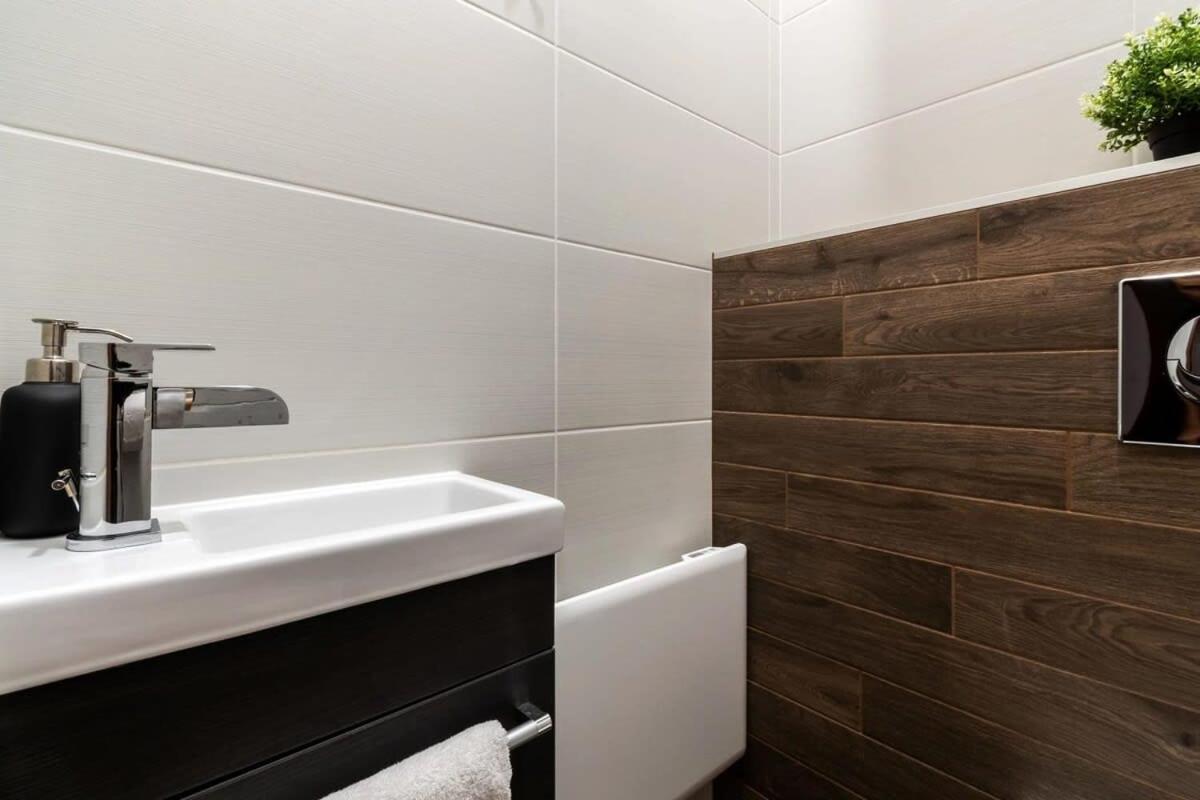 Comfy New Apartment At Castle Βουδαπέστη Εξωτερικό φωτογραφία