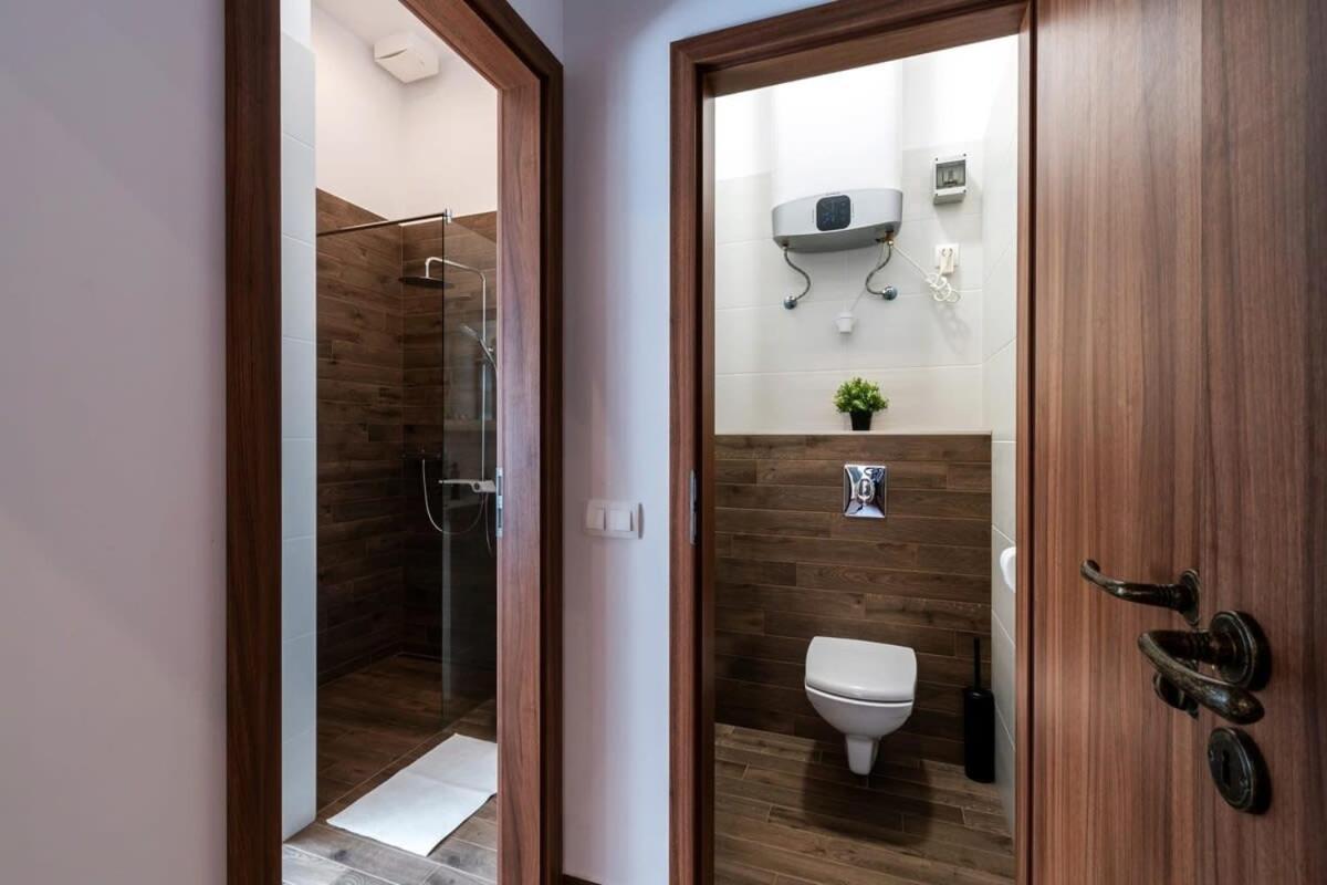Comfy New Apartment At Castle Βουδαπέστη Εξωτερικό φωτογραφία